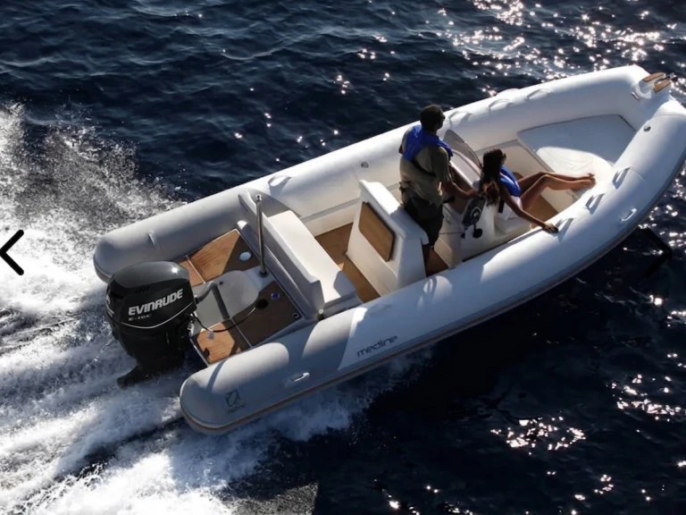Pronajmout si Zodiac Medline 580 Limited Edition v Hyeres
