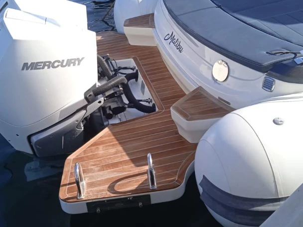 Sacs Strider 11 jednotlivci a charterové společnosti v Forio