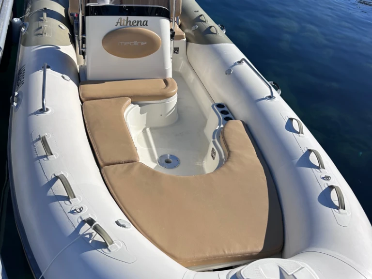 Pronajmout si Zodiac Medline 550 v Pietrosella