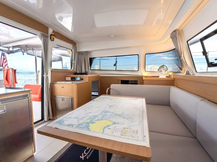 Pronajmout Katamarán se skipperem či ne Excess v Papeete