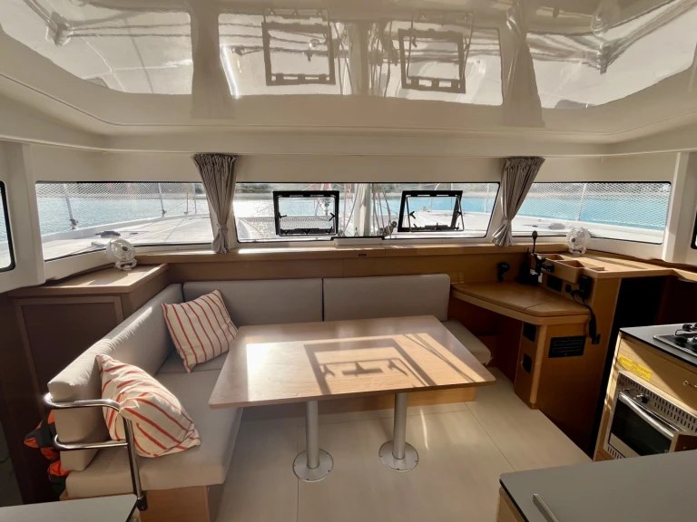 Pronájem lodi Excess Excess 11 v Papeete na Samboatu