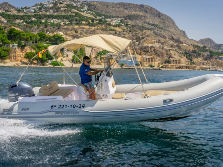 Pronájem jachty v Altea -Italboats Predator 600P na Samboatu