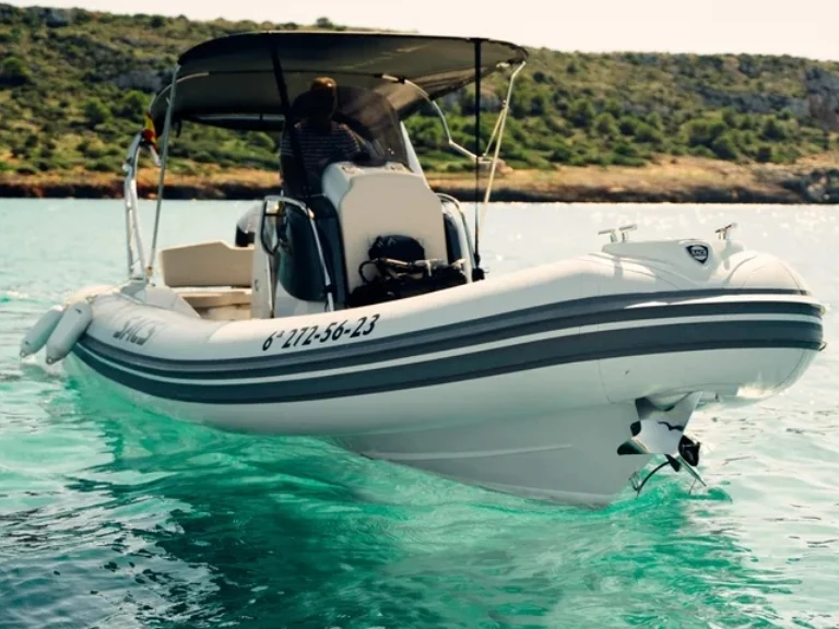 Pronájem jachty v Tivat -Sacs Sacs S 780 na Samboatu