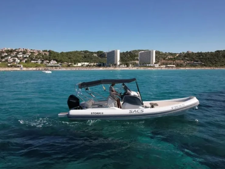 Pronájem lodi Tivat lákavé ceny Sacs S 780