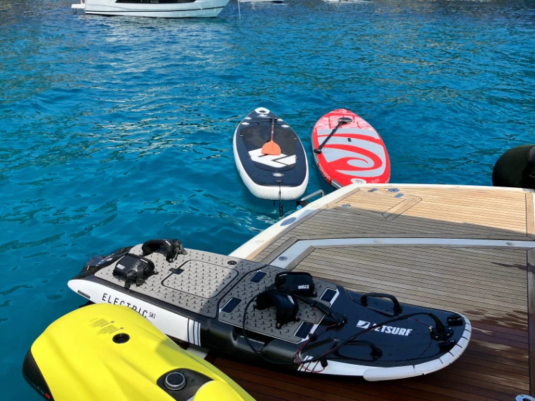 Jachta k pronájmu v Antibes za nejlepší cenu