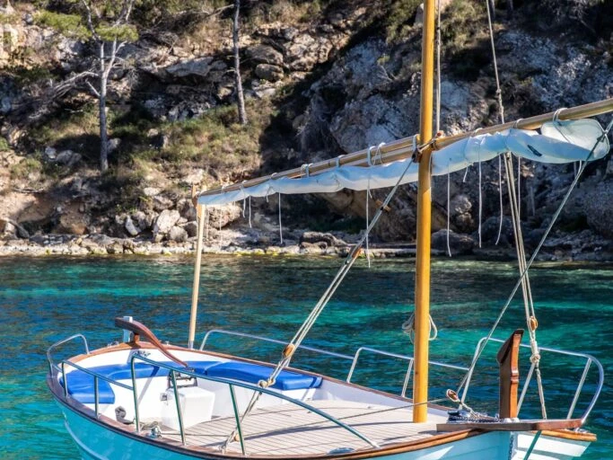Pronájem jachty v Denia -medvolt m7 na Samboatu