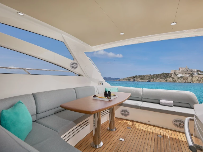 Pronájem lodi Princess Princess V58 v Marina Botafoch na Samboatu