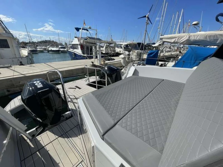 Pronájem jachty v Denia -Kattum K 30 na Samboatu
