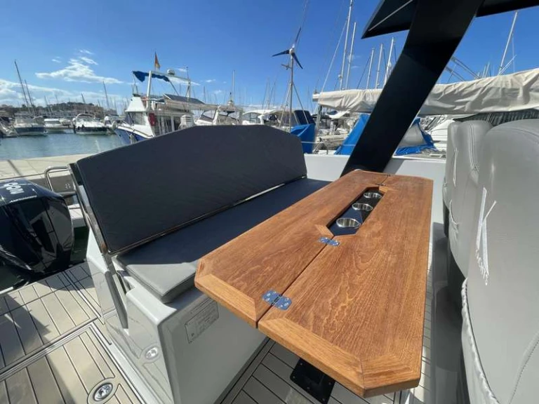 Pronajmout si Kattum K 30 v Denia