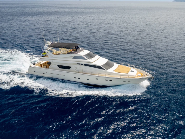 Ferretti Ferretti 80 jednotlivci a charterové společnosti v Marina Aliki