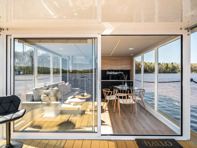 Werft Marina Buchholz 1st Class Buchholz jednotlivci a charterové společnosti v Buchholz City