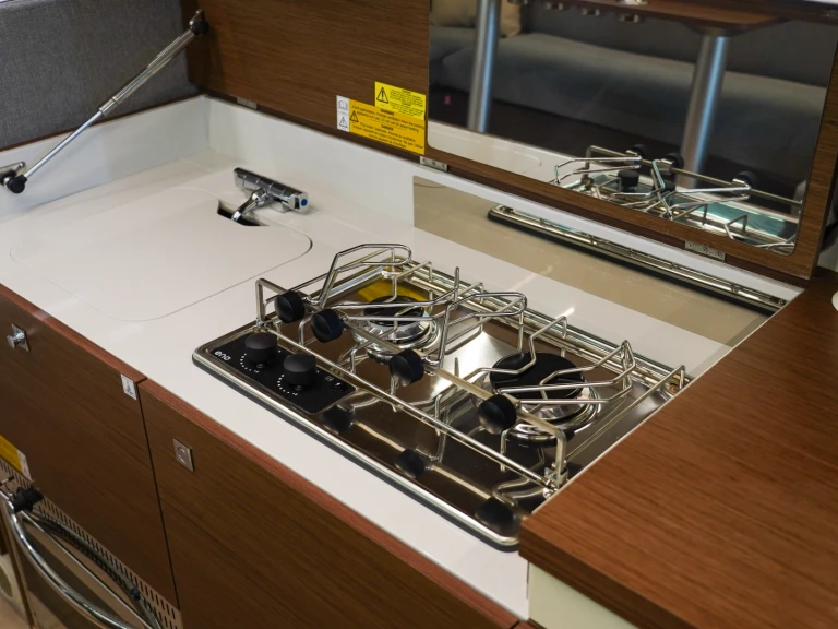 Pronájem lodi Delphia Delphia 10 Sedan v Split na Samboatu