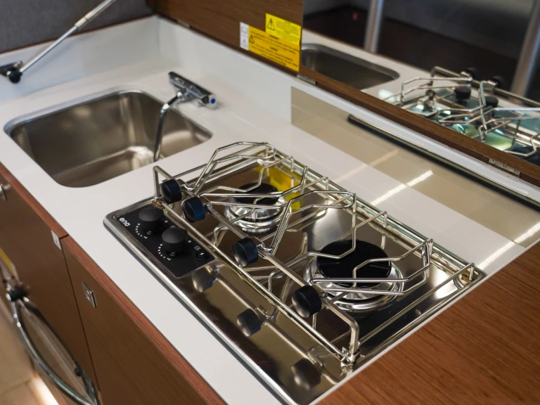 Pronajmout Motorová loď se skipperem či ne Delphia v Split