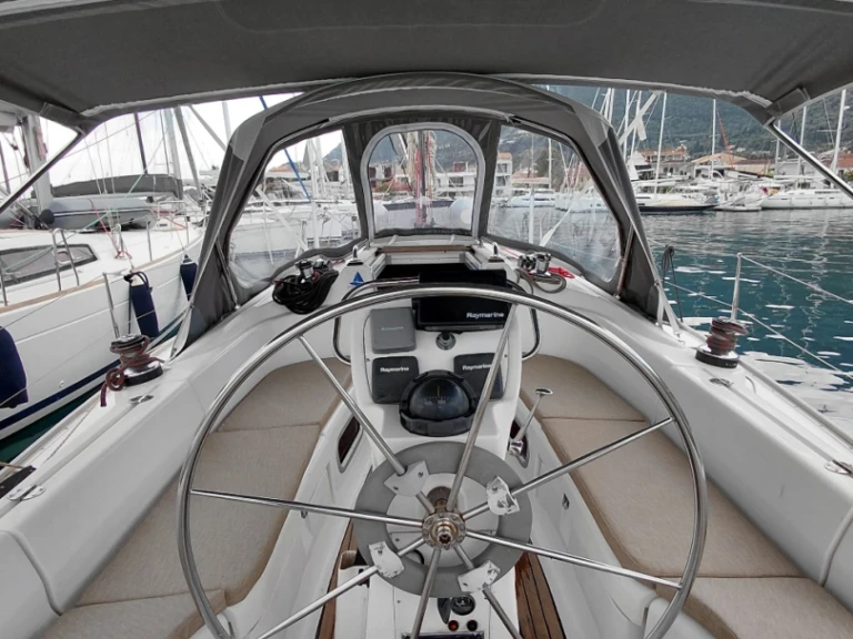 Bavaria Bavaria 36 jednotlivci a charterové společnosti v Nikiána