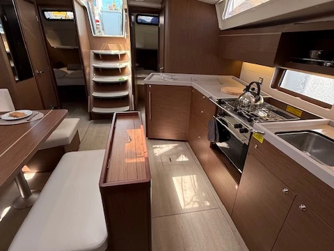 Bénéteau Oceanis 46.1 jednotlivci a charterové společnosti v Preveza