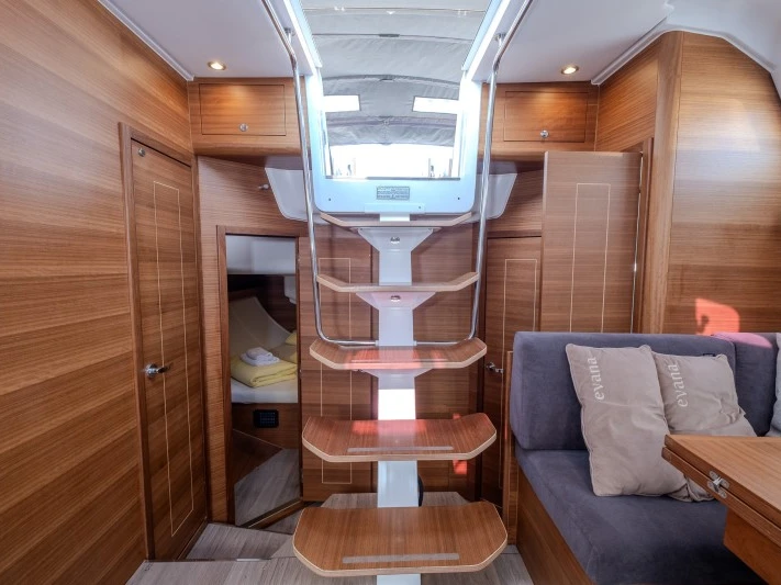 Pronájem Plachetnice Elan s licencí