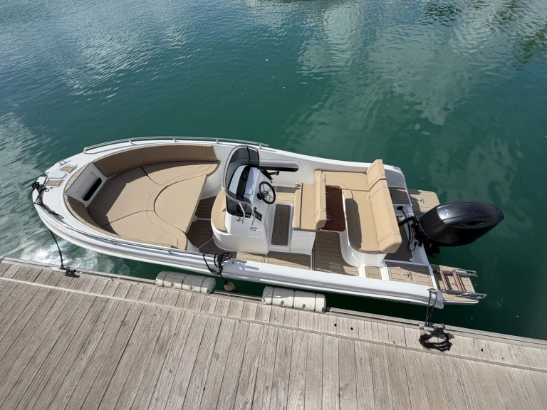 Pronájem Motorová loď Allegra Boats s licencí