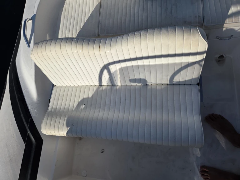 Pronajmout Polotuhá loď se skipperem či ne Zar v Toulon