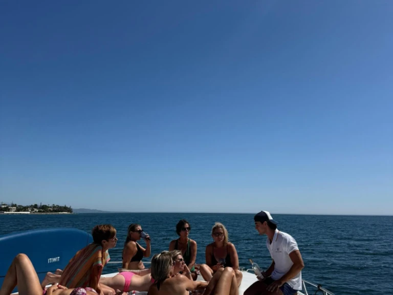 Pronájem lodi Sunseeker Predator 63 v Puerto Deportivo de Marbella na Samboatu