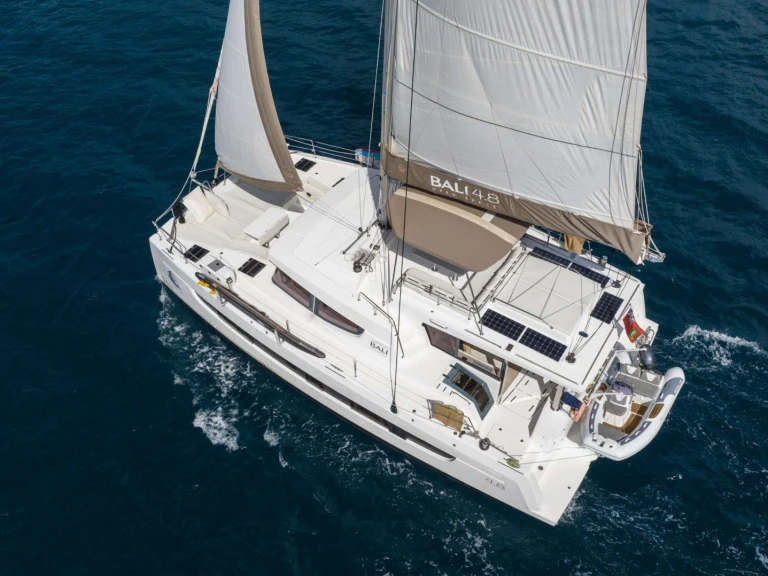 Pronájem lodi Tortola lákavé ceny Bali 4.8
