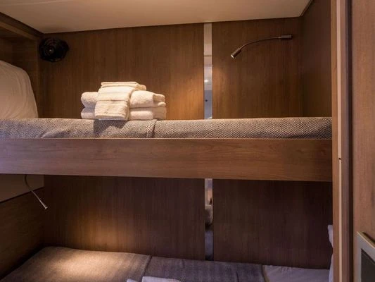 Pronájem lodi Tortola lákavé ceny Bali 4.8