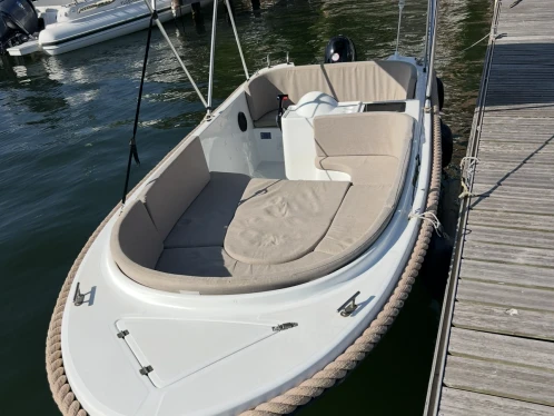 Pronajmout Motorová loď se skipperem či ne Valory v Marseille