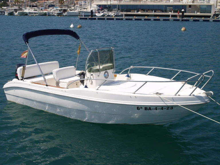 Pronájem lodi l'Estartit lákavé ceny Cap 18