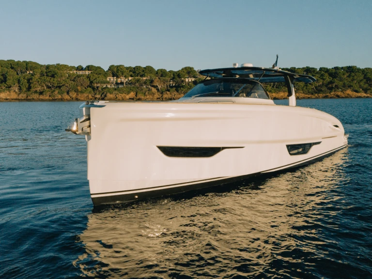 Pronájem Jachta v Port Grimaud -Solaris Power Solaris Power Coupé 52