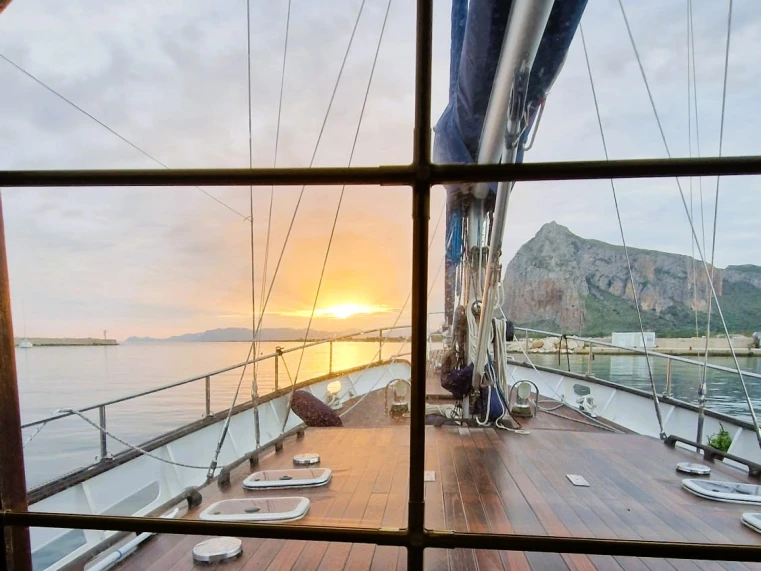 Pronajmout Plachetnice se skipperem či ne Top Marine v San Vito Lo Capo