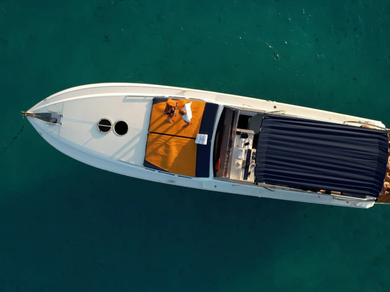 Pronájem lodi Ibiza Town lákavé ceny Cherokee 50