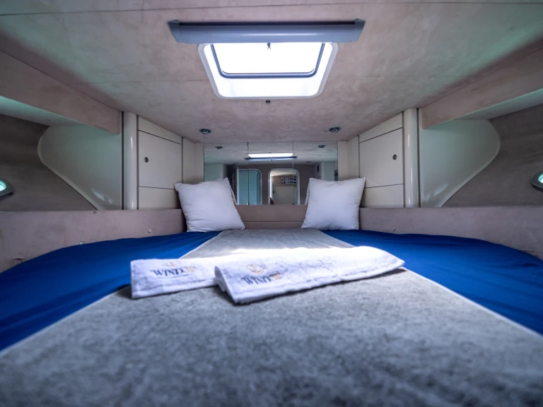 Pronájem lodi Ibiza Town lákavé ceny Sunseeker Camargue 46