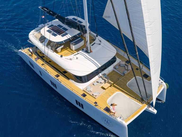 Pronájem Jachta v Šibenik  -Sunreef HONEYBIRD