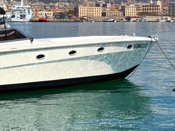Pronájem lodi Catania lákavé ceny Freeway 43 