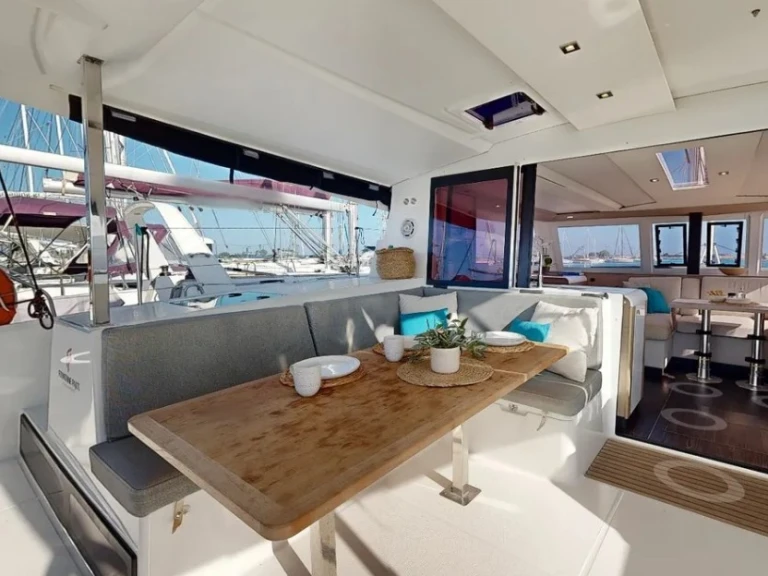 Pronájem Katamarán v Paros (ostrov) -Fountaine Pajot Isla 40