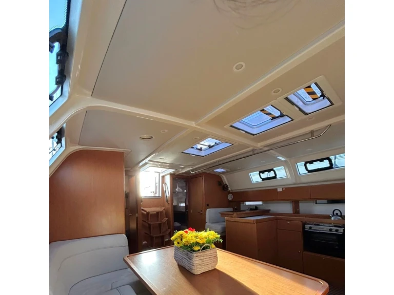 Pronájem lodi Bavaria Bavaria Cruiser 51 (5 cab.) v Alimos na Samboatu