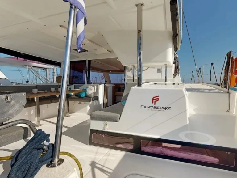 Pronájem lodi Fountaine Pajot Isla 40 v Paros (ostrov) na Samboatu