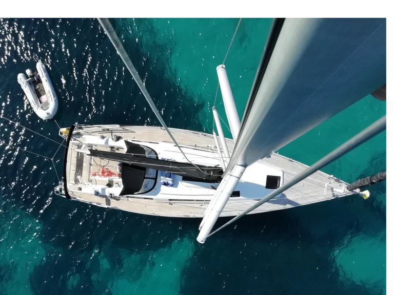 Pronájem lodi Syros Port lákavé ceny Salona 44