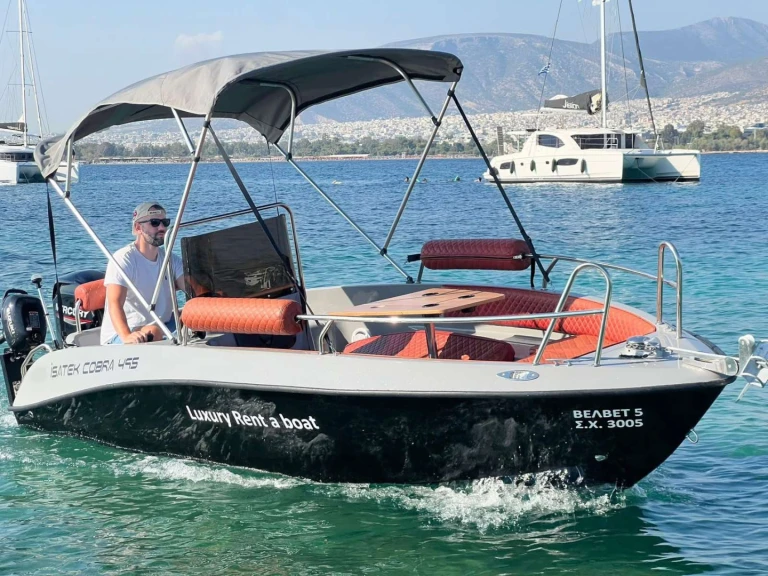 Pronajmout si ISATEK TEKNE COBRA 495 v Athens Marina