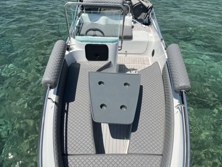 Pronájem lodi ISATEK TEKNE COBRA 495 v Glyfada na Samboatu