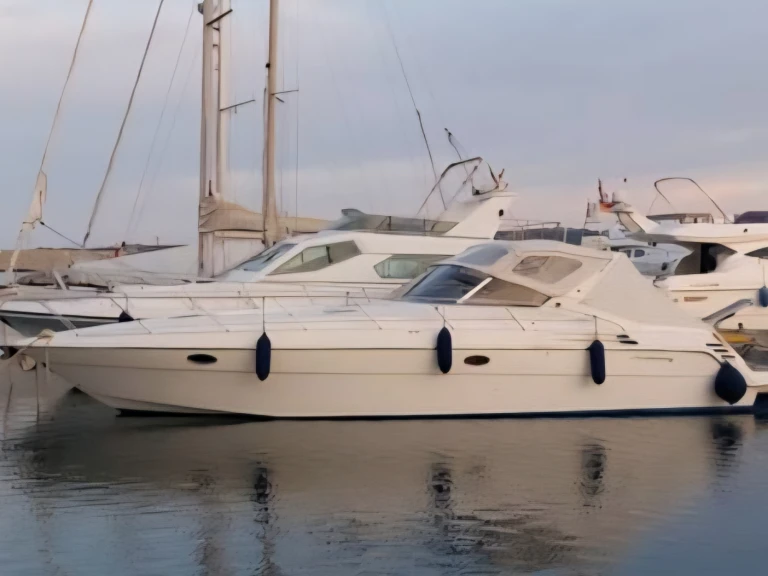 Pronájem jachty v Puntone -Sealine Sealine S 41 na Samboatu