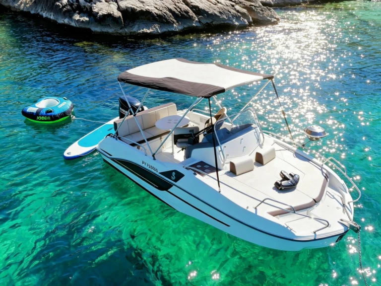 Pronájem lodi Marseille lákavé ceny Flyer 5.5 SUNdeck