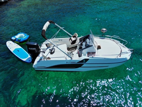 Pronájem lodi Bénéteau Flyer 5.5 SUNdeck v Marseille na Samboatu