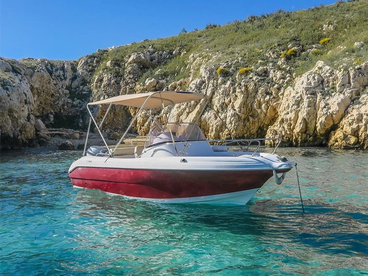 Pronájem lodi Pacific Craft Pacific Craft 570 WA Sunset v Marseille na Samboatu