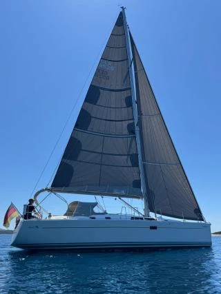 Pronájem lodi Hanse Hanse 430 E v Pula na Samboatu