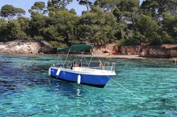 SAFTER Marine Safter jednotlivci a charterové společnosti v Cannes