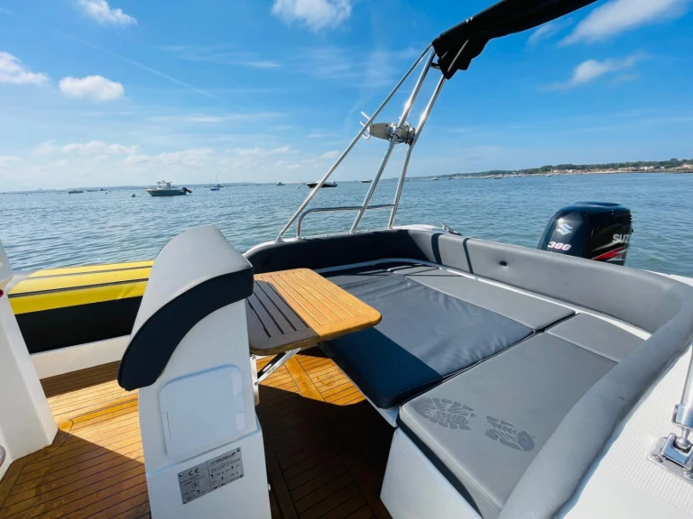 Nautica Led Nautica Led 750 GS jednotlivci a charterové společnosti v Lège-Cap-Ferret