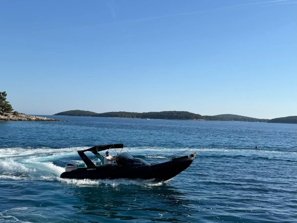 Pronájem lodi Aquamax Offshore  v Hvar  na Samboatu