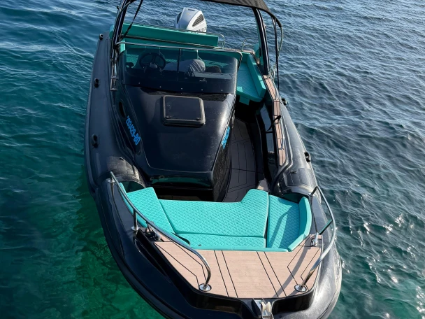 Aquamax Offshore  jednotlivci a charterové společnosti v Hvar 