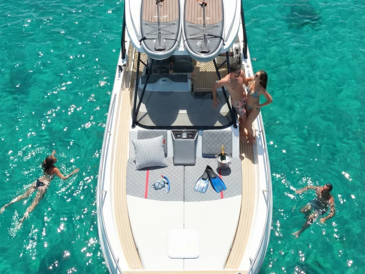 Pronájem lodi Saver Saver 330 Sport v Portisco na Samboatu