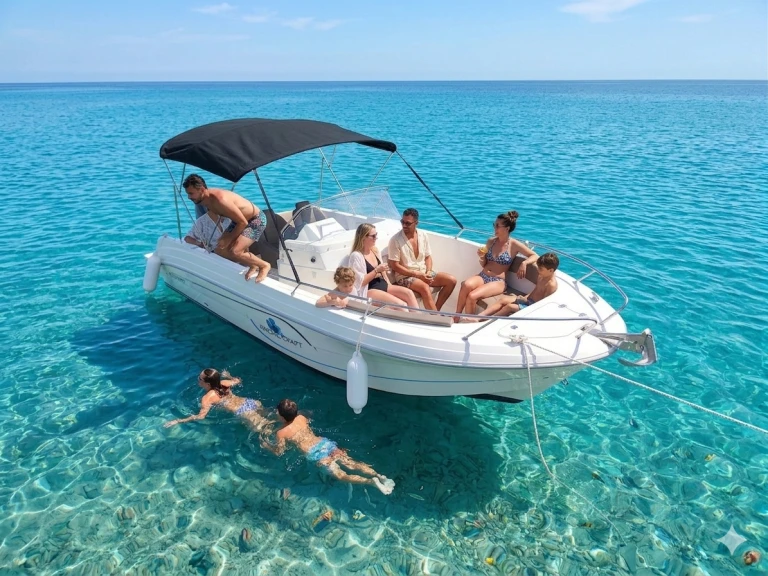 Pronájem lodi Pacific Craft Q670 'Atlas' (10p/200hp) v Can Pastilla na Samboatu